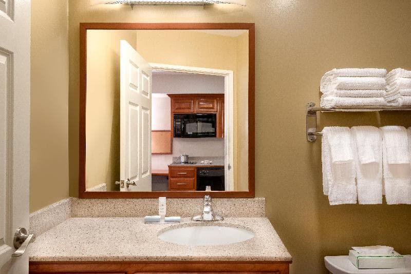 Candlewood Suites LAX Hawthorne 5
