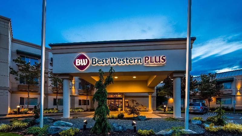 Best Western Plus Edmonds Harbor Inn 2
