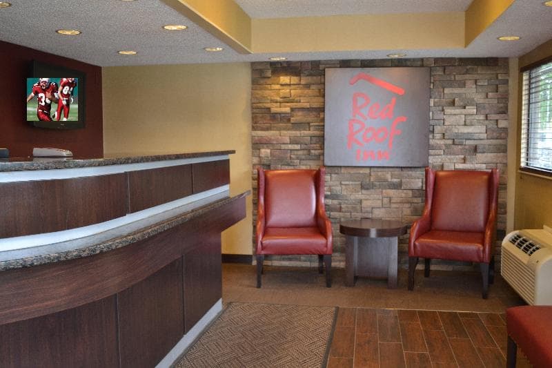 Red Roof Inn Elkhart 5