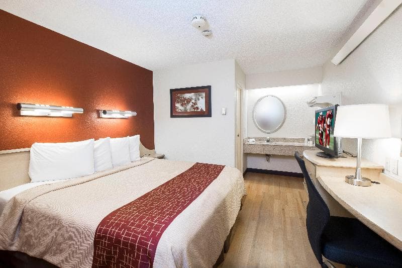 Red Roof Inn Louisville East - Hurstbourne photo 1