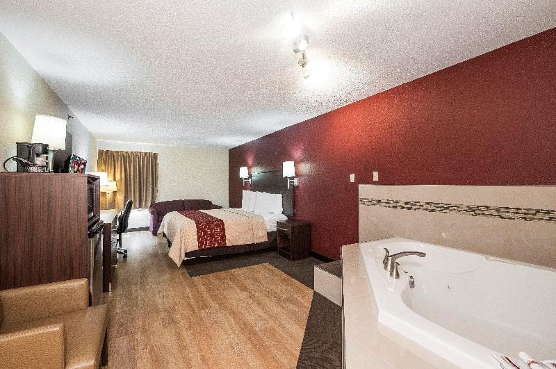 Red Roof Inn Lancaster 2