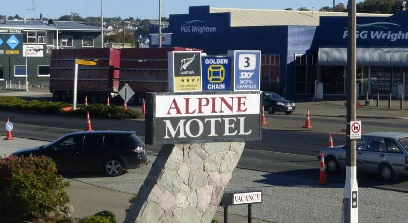 Alpine Motel photo 1