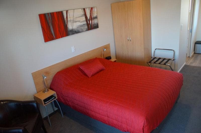 Taylors Motel 4