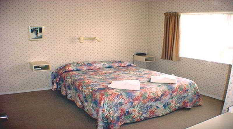 Cranford Cottages And Motel photo 1
