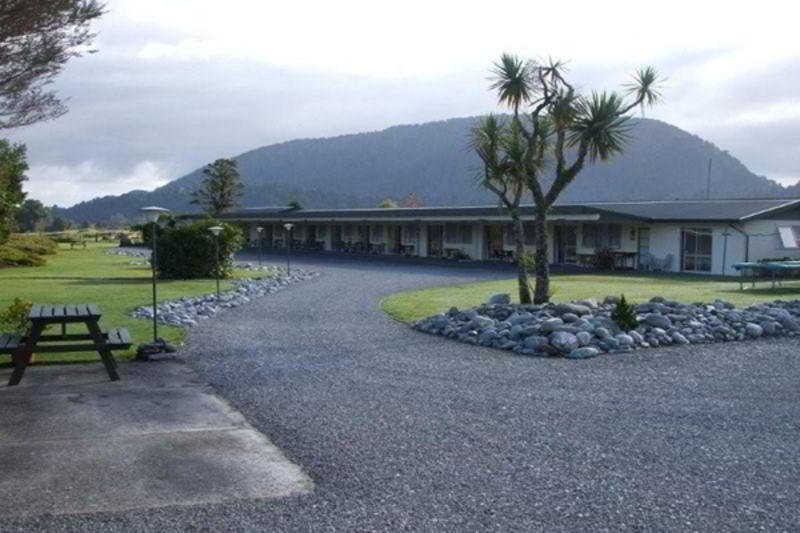 Glacier View Motel main
