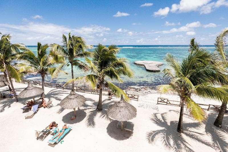 Le Peninsula Bay Beach Resort & Spa 2