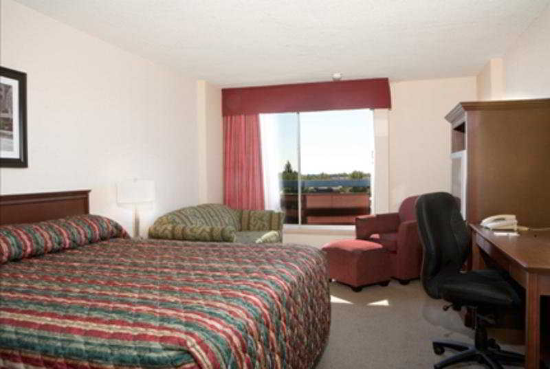 Sandman Hotel Lethbridge photo 1