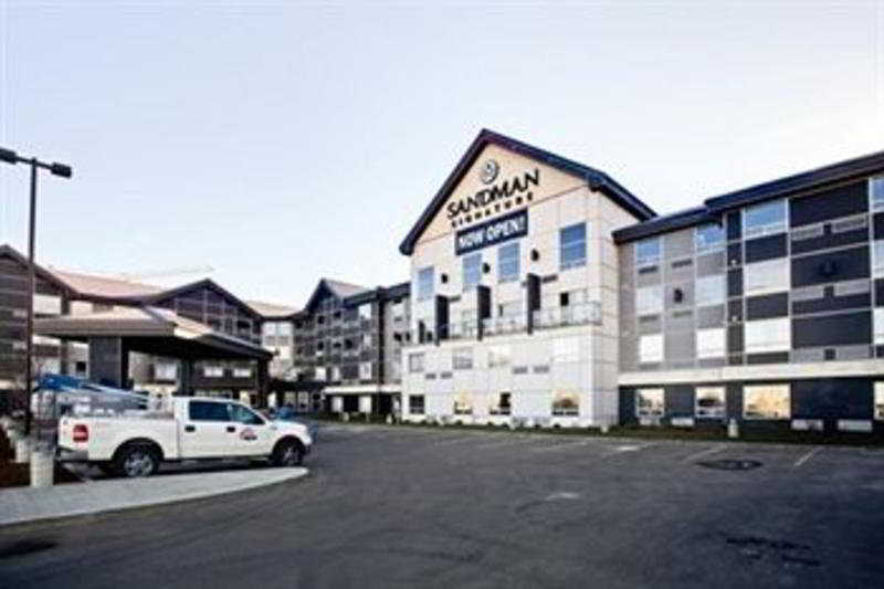 Sandman Signature Edmonton South photo 1