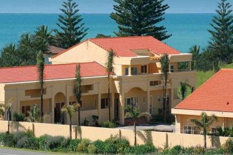 Ocean Beach Motor Lodge main