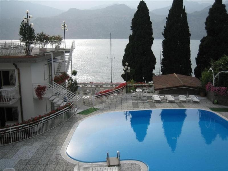 Hotel Excelsior Bay 2