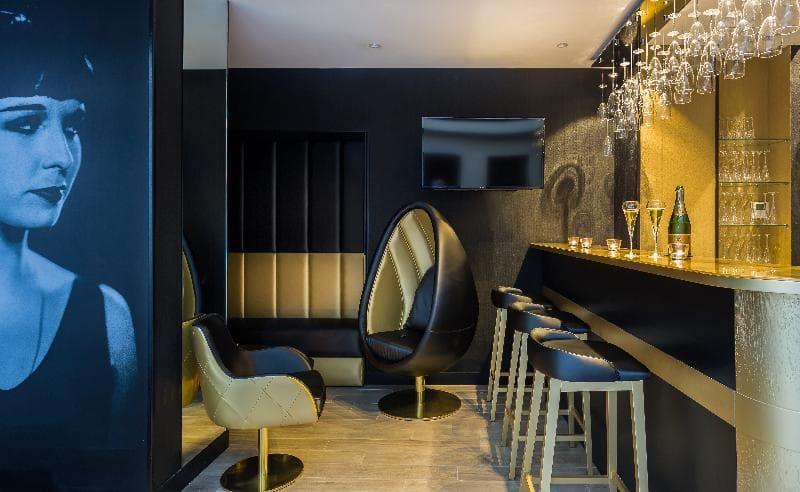 Hotel Les Bulles De Paris 3