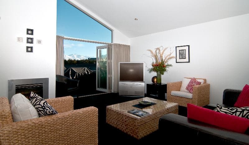 Distinction Wanaka Serviced Apartments 5