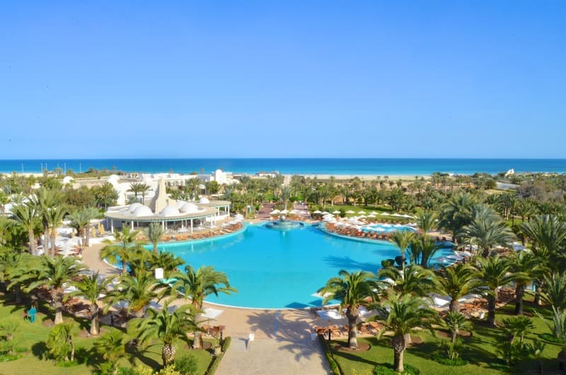 Hotel Palace Royal Garden 4