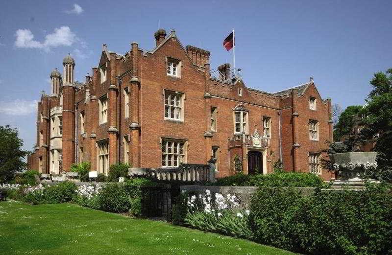 De Vere Latimer Estate photo 1
