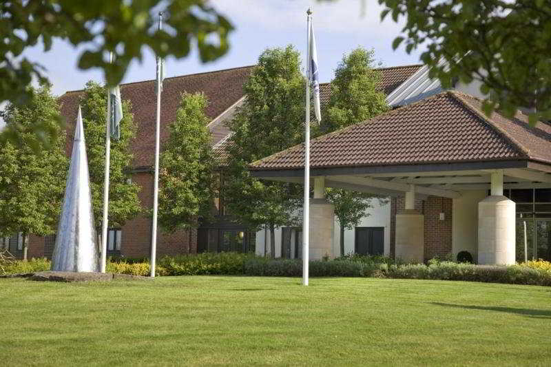 De Vere Wokefield Estate 3
