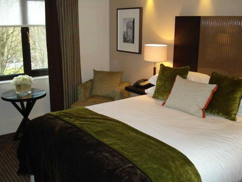 De Vere Wokefield Estate 4