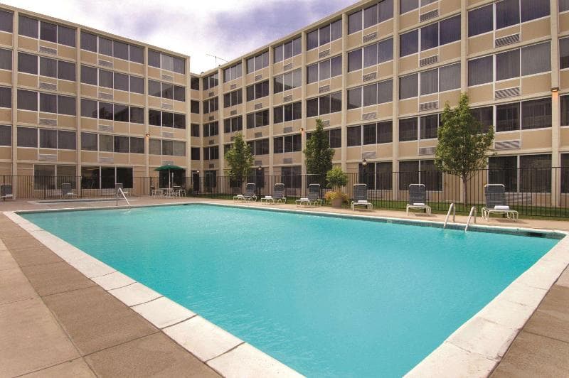 Doubletree By Hilton Denver Central Park 5