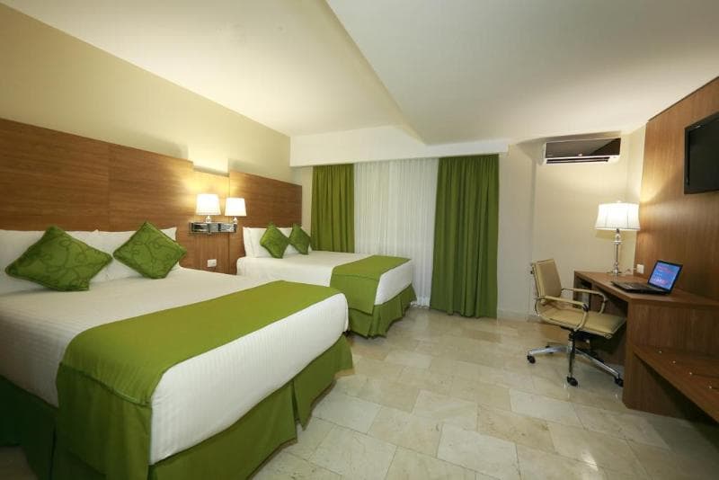 Hotel Suites Ambassador 5