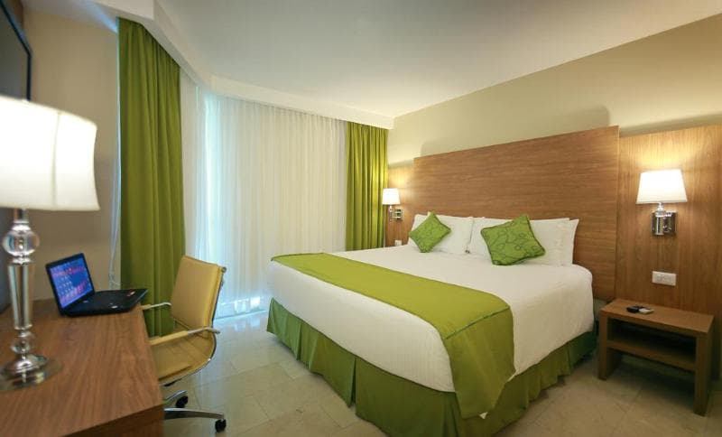 Hotel Suites Ambassador 4