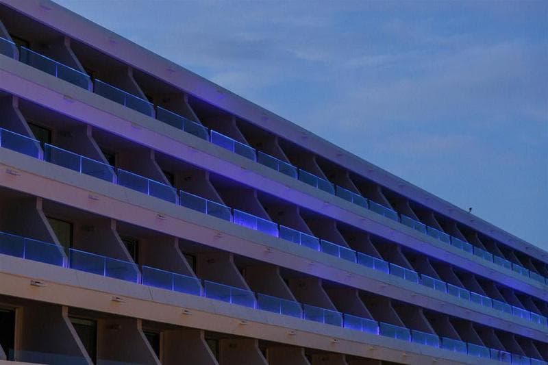 Santa Monica Suites main