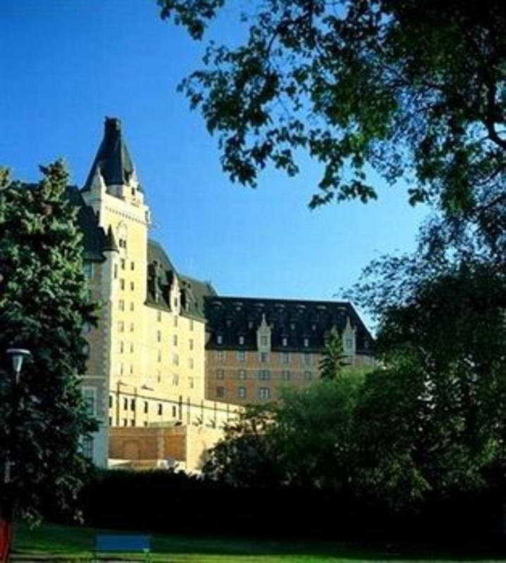 Delta Hotels Bessborough photo 1