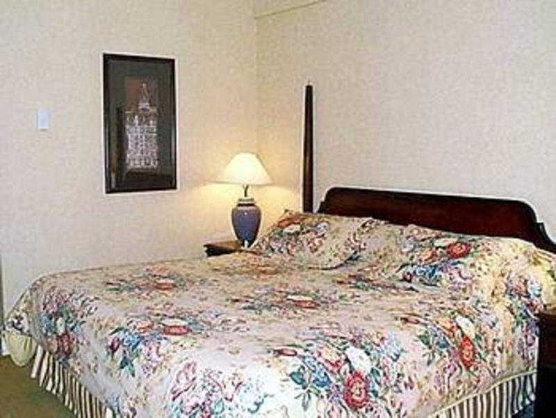 Delta Hotels Bessborough 5
