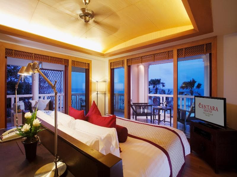 Centara Grand Beach Resort Phuket 4