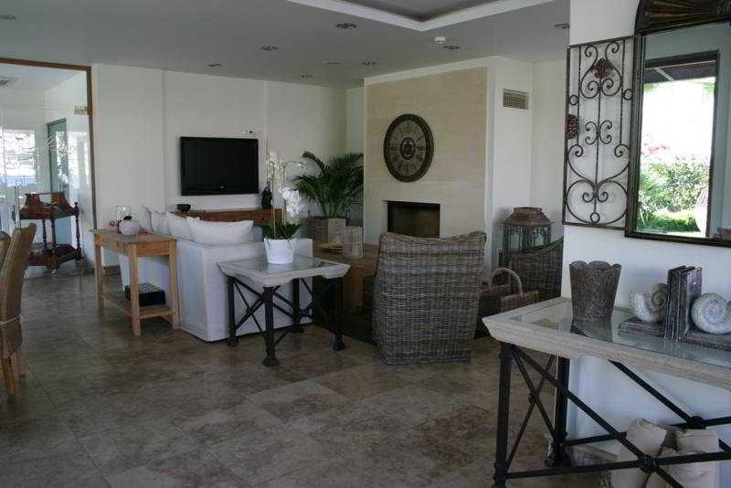 Olira Boutique photo 1