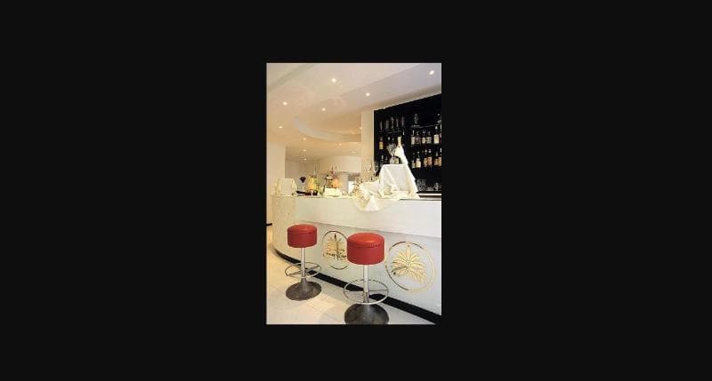 M Glamour Hotel 4