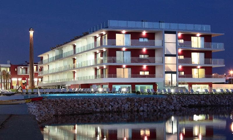 Agua Hotels Riverside 4