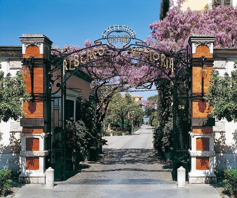 Grand Hotel Excelsior Vittoria 2
