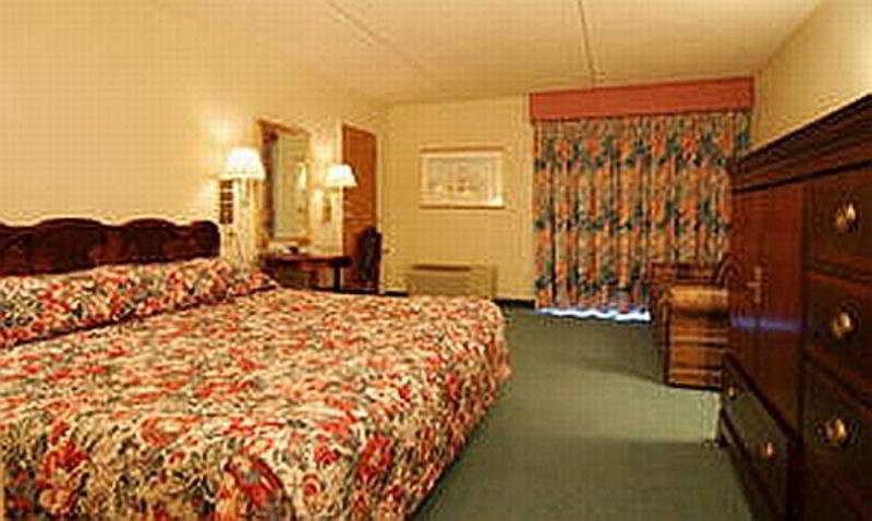 Fireside Inn & Suites Gilford 4