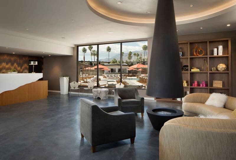 V Palm Springs 3