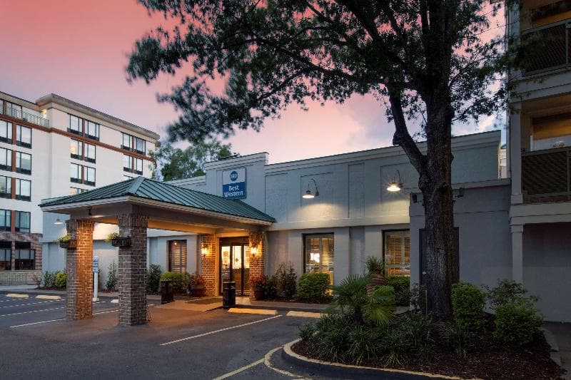 Best Western Savannah Historic District photo 1