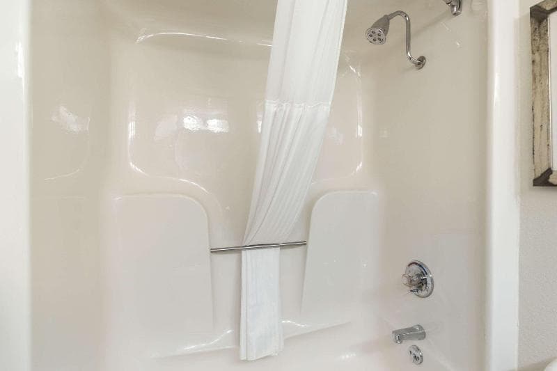 Clarion Inn 3