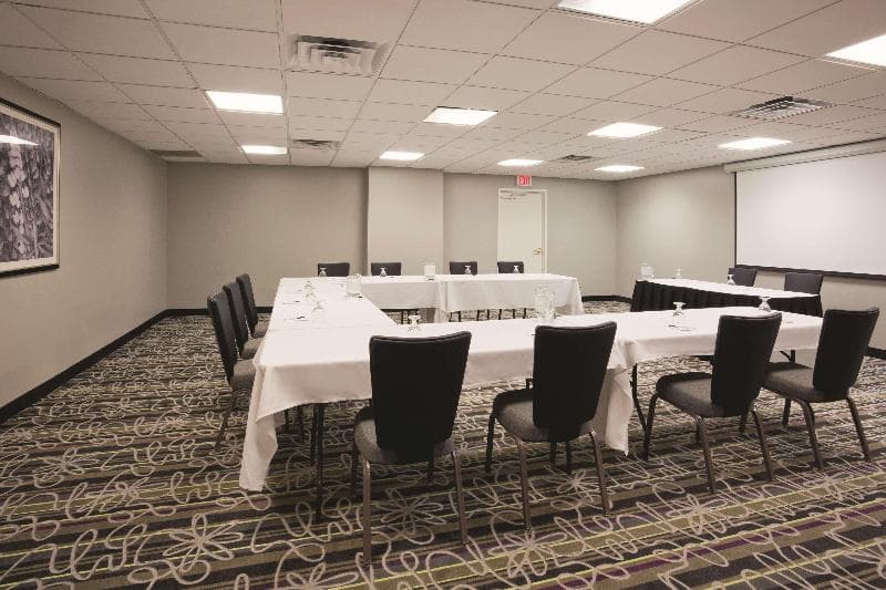 La Quinta Inn & Suites by Wyndham Minneapolis Bloomington W main