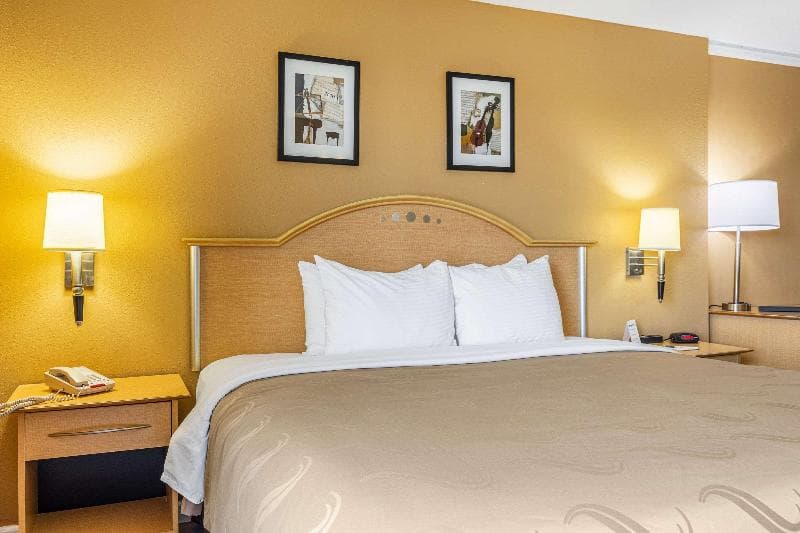 Quality Inn Branson - Hwy 76 Central 4