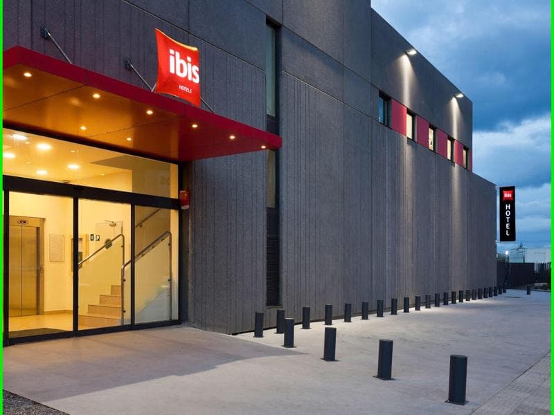 ibis Oviedo 2