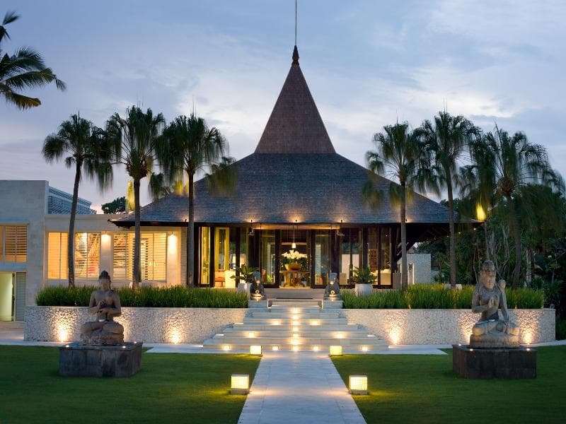 The Royal Santrian 5