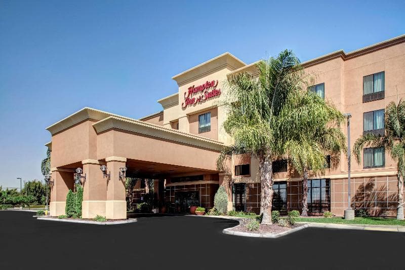 Hampton Inn & Suites Bakersfield/Hwy 58, CA photo 1