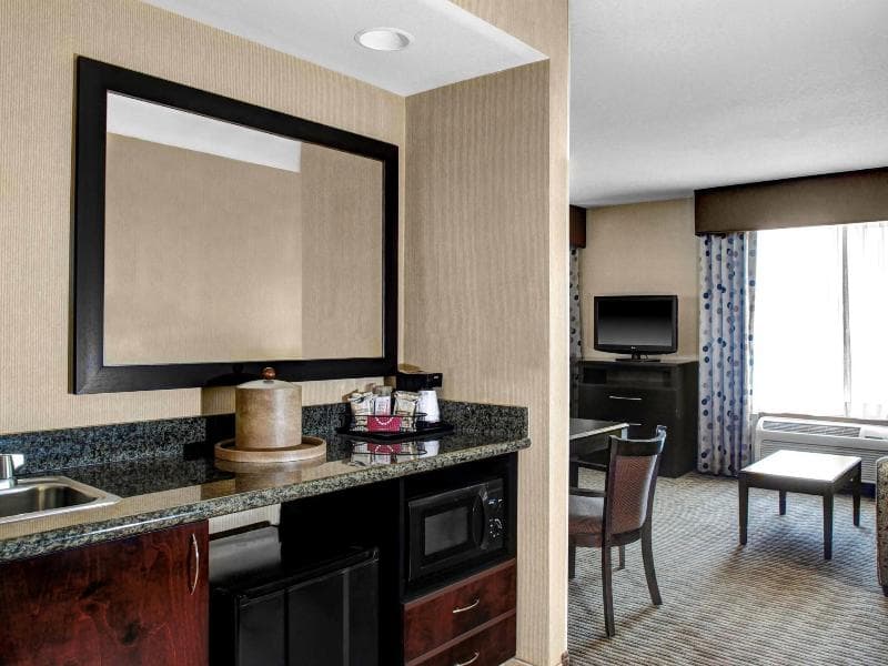 Hampton Inn & Suites Bakersfield/Hwy 58, CA 2