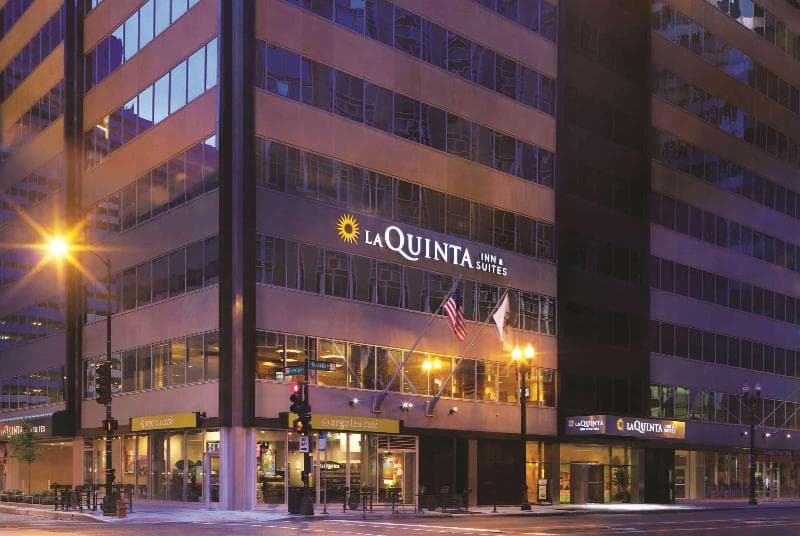 La Quinta Inn & Suites by Wyndham Chicago Downtown photo 1