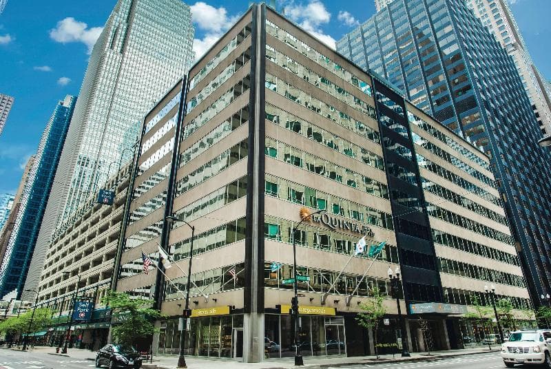 La Quinta Inn & Suites by Wyndham Chicago Downtown 3