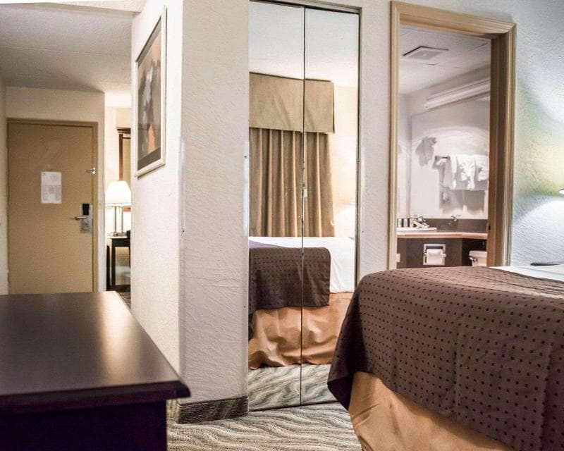 Quality Inn & Suites Tampa - Brandon Near Casino photo 1
