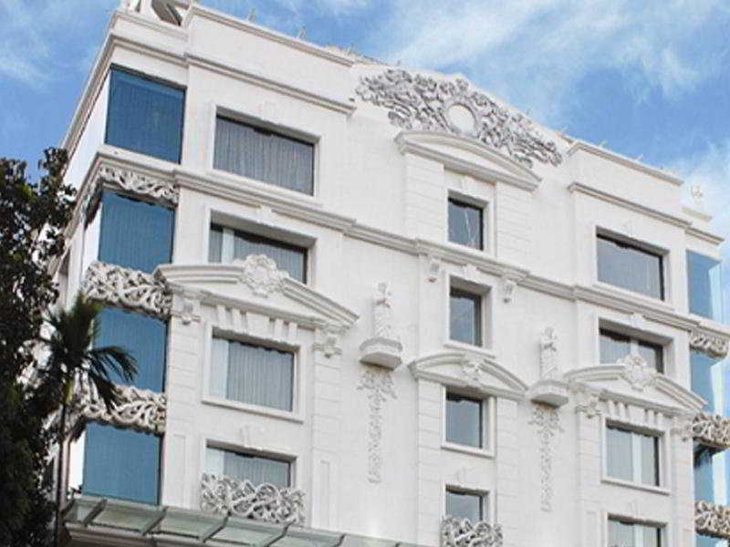 La Marvella - A Sarovar Premiere Hotel 5