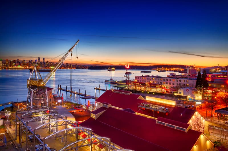 Pinnacle Hotel at the Pier 4