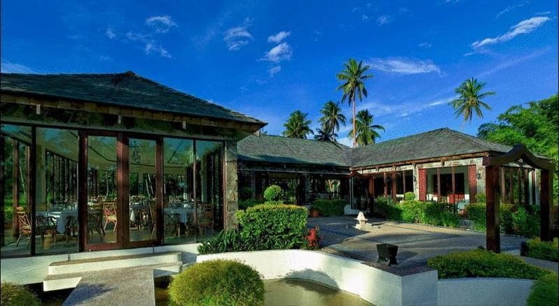 The Naviti Resort 4