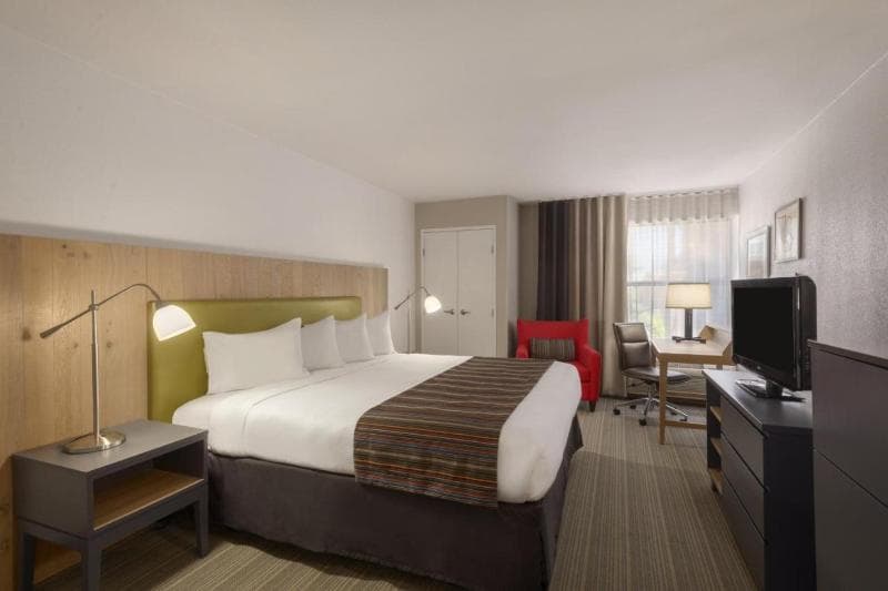 GreenTree Inn & Suites Phoenix Sky Harbor 3