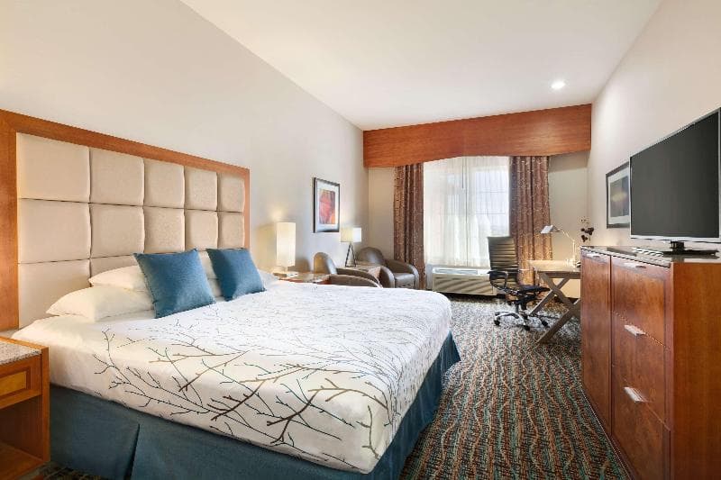 Best Western Plus Peppertree Inn at Omak 4