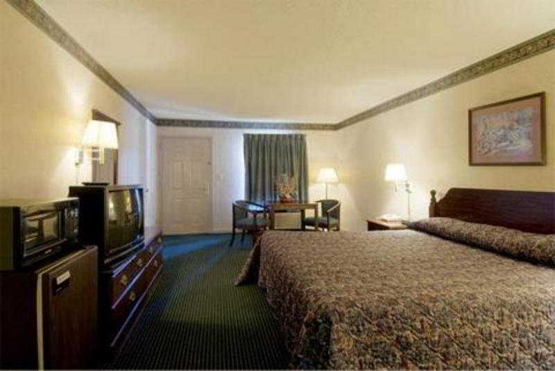 SureStay Hotel by Best Western Brownsville 2